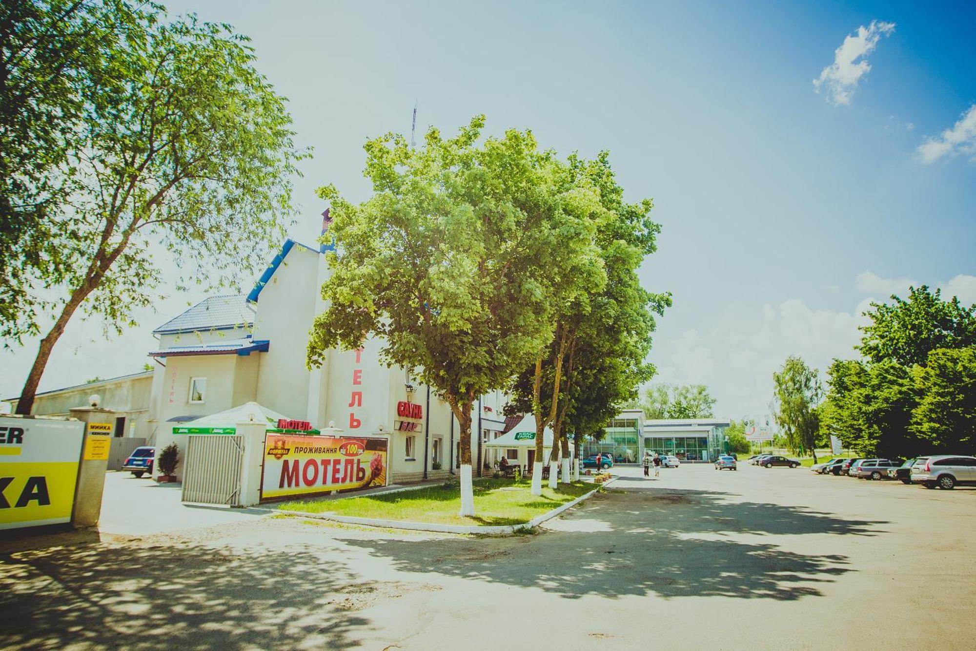 Motel Formula 1 Ivano-Frankivsk Exteriér fotografie