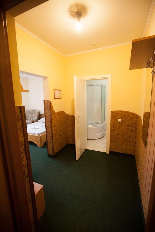 Motel Formula 1 Ivano-Frankivsk Pokoj fotografie